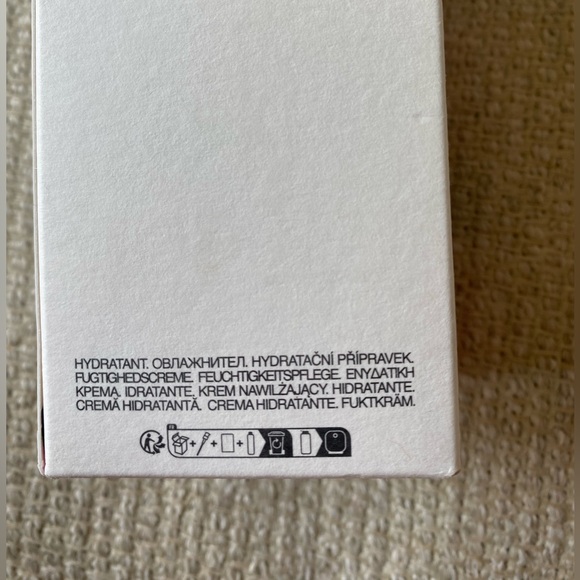 Glow Recipe Watermelon Pink Juice moisturizer - Picture 8 of 9